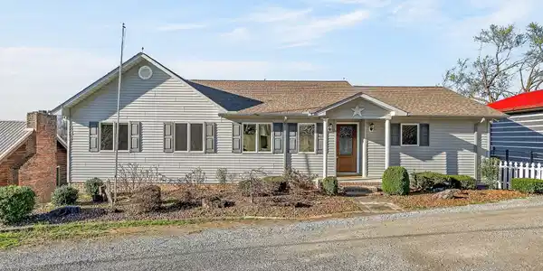 1634 Falling Water Rd