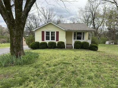 124 Ray Ave