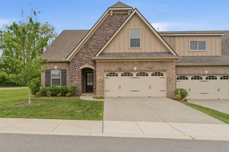 3223 Chaucer Ln