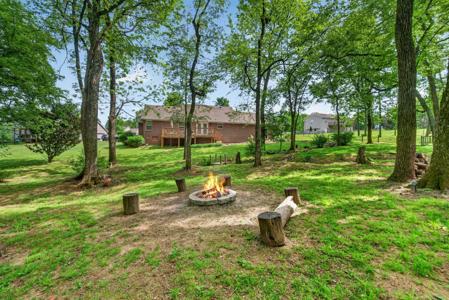 605 Natalie Ln