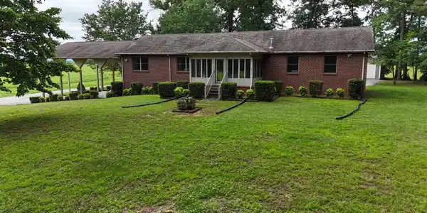2465 Bybee Chapel Rd