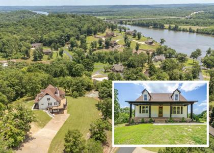 851 RIVERS EDGE DR