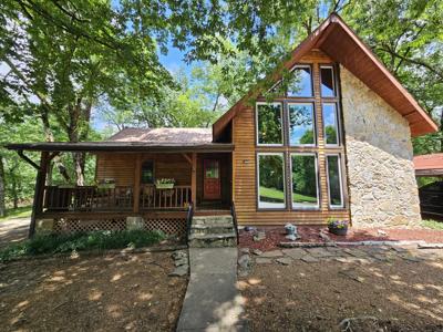 294 Lakeside Dr