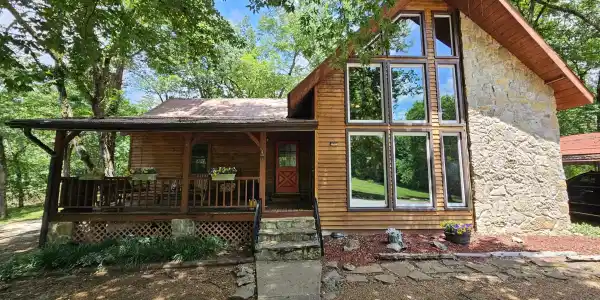 294 Lakeside Dr