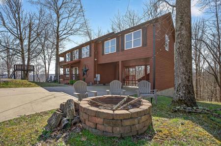 300 Crest Dr