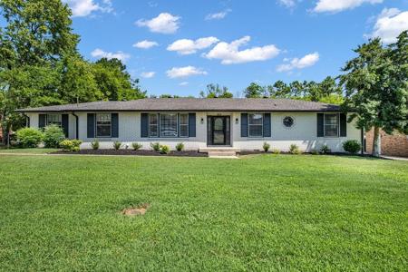 109 Homestead Dr