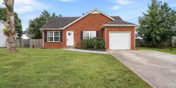 416 Barking Dr