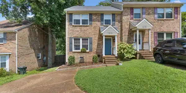 1013 Pleasant View Dr