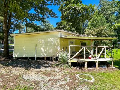 50 Apache Dr