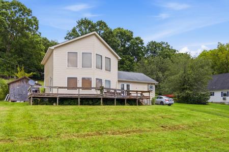 179 Lakeside Dr