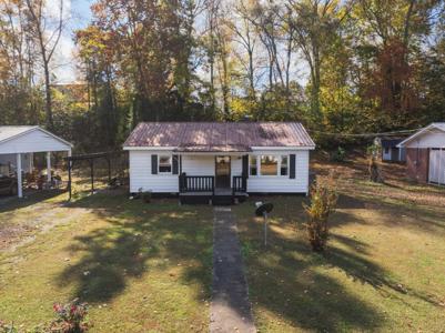 122 Shelton St