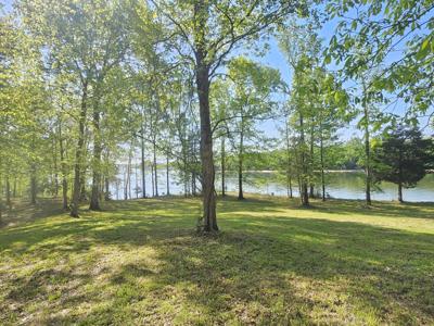 4 Island View Dr
