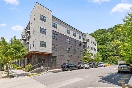 782 Riverfront Parkway