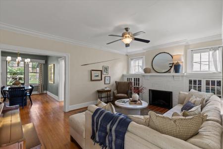 1121 Highland Drive