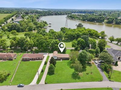129 Lake Point Dr