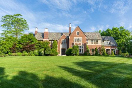 1649 Minnekahda Road