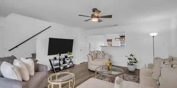305 Doe Ridge Ct
