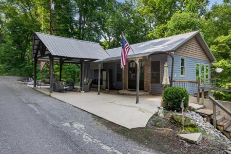 1025 Lakeside Dr
