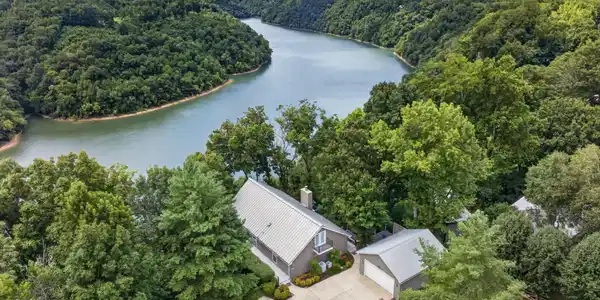 214 Fish Hook Dr
