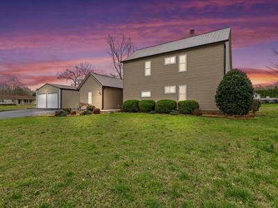 96 Maple Dr