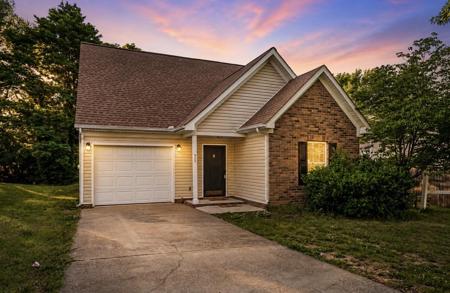 902 Tom Hailey Blvd