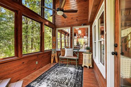 280 Hurricane Hill Rd