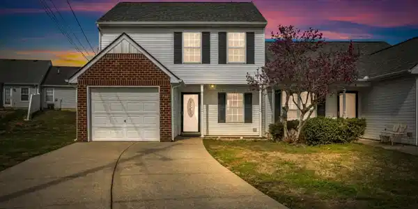 710 Erie Ct