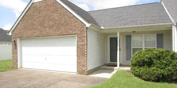 605 Seaford Ct