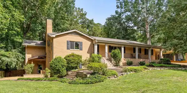 1910 Mcdade Lane