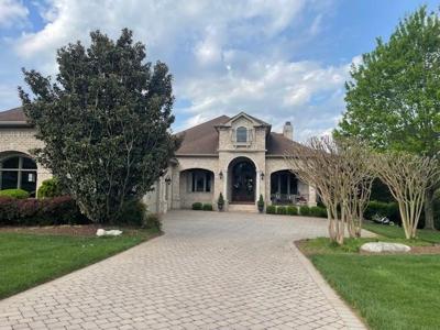 889 Plantation Blvd