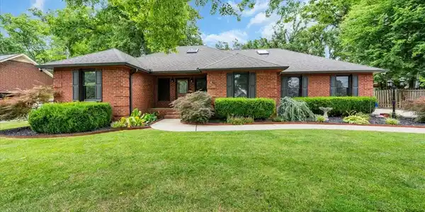 415 Whitney Dr