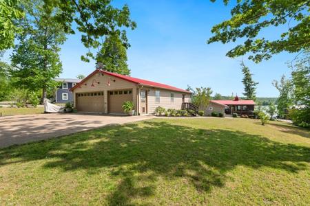 782 Driftwood Dr