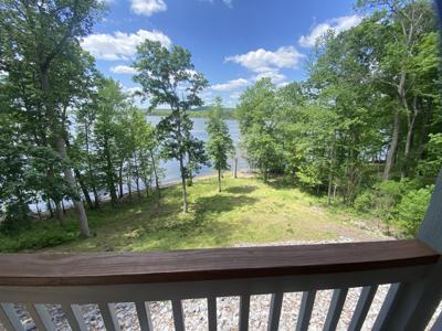 438 Harbor Dr