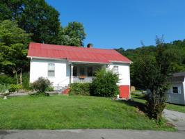 301 N Main St
