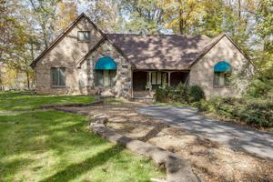 195 Lakewood Dr