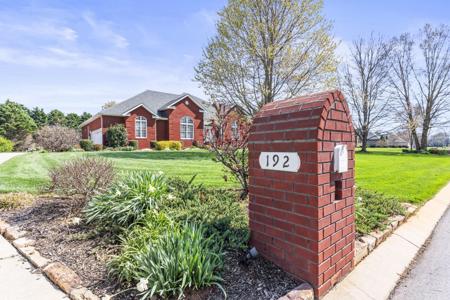192 Bell Dr W