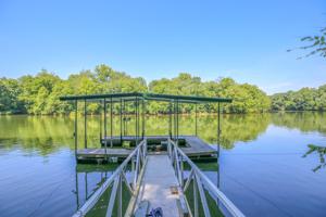 135 Lake Ct