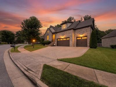 2553 Hessey Pass