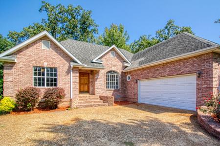 523 Callahan Dr