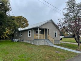 309 N College St