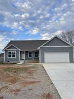 208 Lakeview Dr