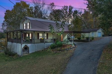 85 Lakeview Ln
