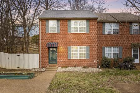 1304 Island View Ct