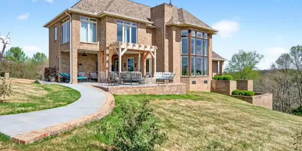 501 River Trace Dr