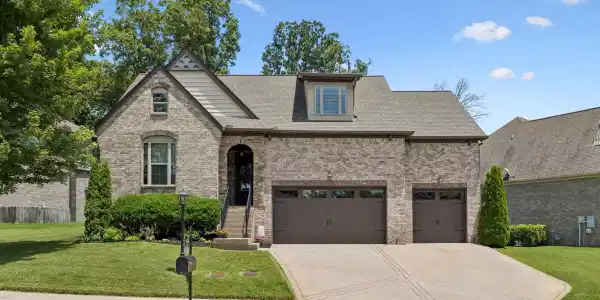2553 Hessey Pass
