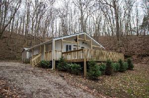 344 Lakeside Pl