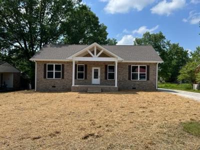 452 Carman Ave