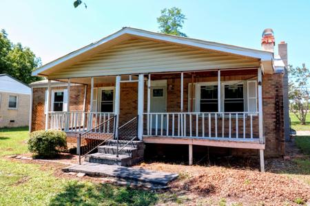 315 Carman Ave