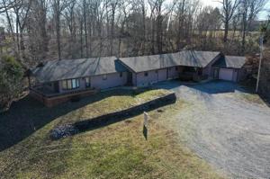 90 The Cove Lane