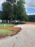 24 Barefoot Way